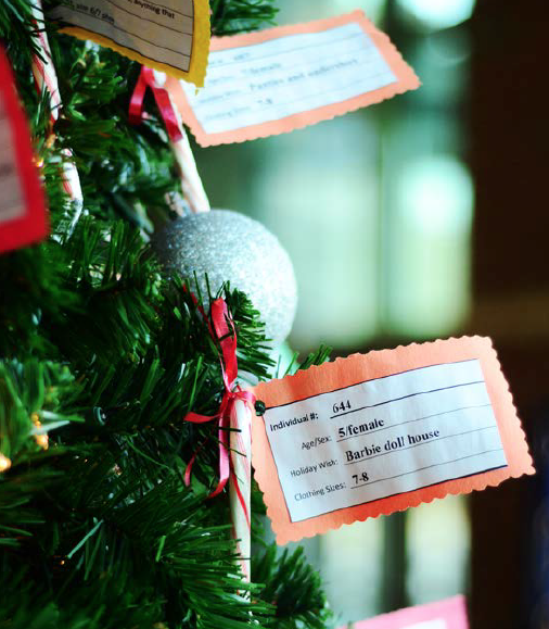 One of the trees resides in the lobby of the Rec
Center. Givers may collect tags and return unwrapped
gifts to that same location with the
tag attached to get their gift to a child in need.
Trees are also located in the lobby of the First-
Year Residence Halls.
