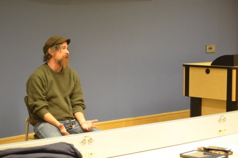 Herald-Dispatch journalist Dave Lavender shares experiences with PRSSA