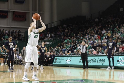 Herd rolls FIU, secures C-USA tourney spot
