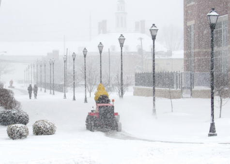 City reacts to snow accumulation