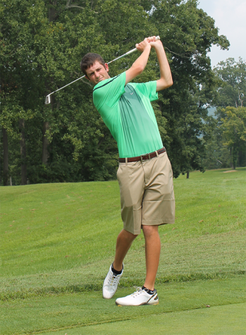 Golf team finishes near last in invitational