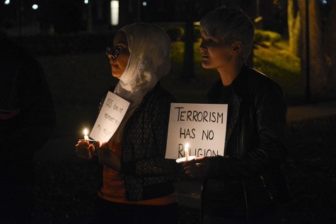 Muslim Students Association organizes candlelight vigil