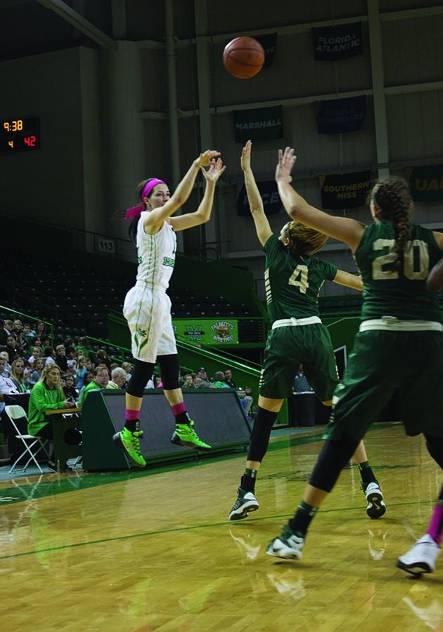 Sophomore guard Taylor Porter shoots a 3-pointer against UAB Feb. 25.