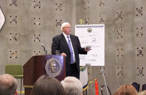 Justice discusses budget proposals at infrastructure lecture
