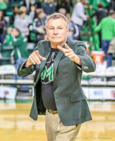 Marshall men’s basketball secures first win in El Paso