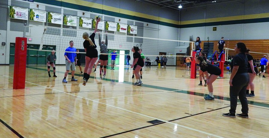Alpha Sigma Phi’s and Delta Zeta’s fifth annual Spike for a Cause Volleyball Tournament raised roughly $1,800 for their philanthropies, Homes For Our Troops and the Starkey Hearing Foundation.