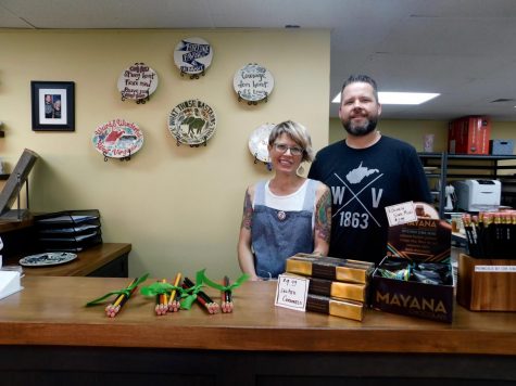Full Circle Ceramic brings community, unique designs to Huntington