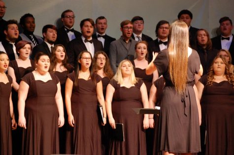 Marshall’s choir and a capella groups perform in collaboration with others