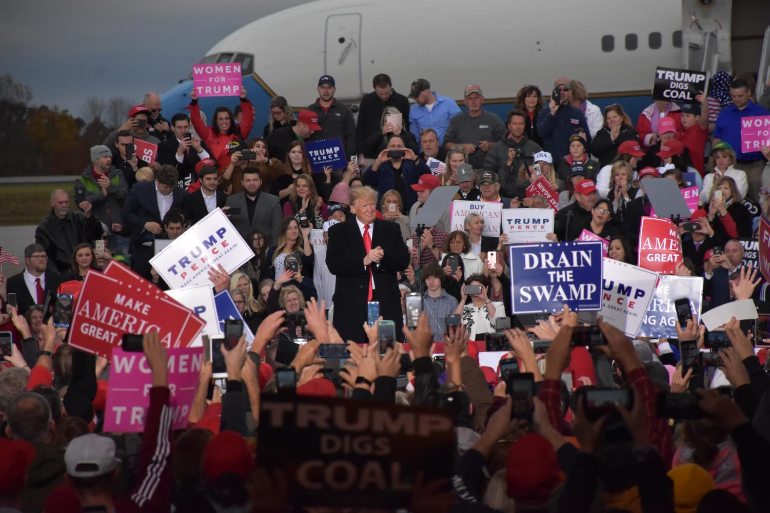 President Trump discusses W.Va. elections, economy at Huntington rally ...