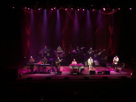 Former Beach Boy rocks Huntington with old hits
