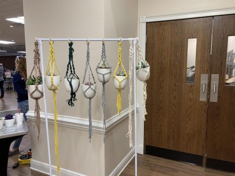 Students create macrame plant hangers at DIY series event