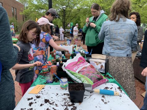 Marshall community celebrates Earth Day