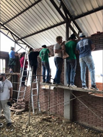 Students travel to Bolivia to serve over spring break