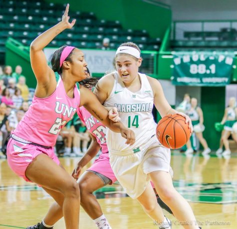 Gore signs to play professional basketball in Spain