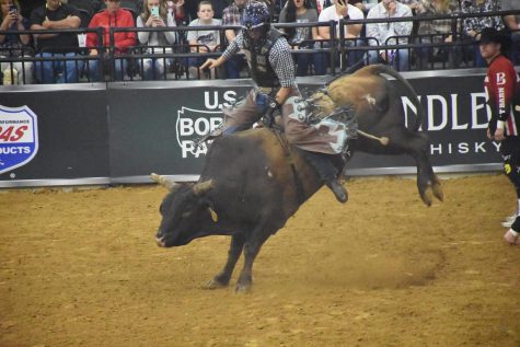 Professional bull riders tour makes stop in Huntington