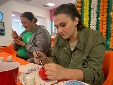 Buddy System club pairs students to attend campus events