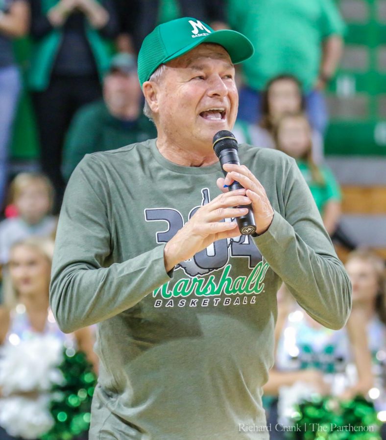Dan DAntoni hypes up the crowd during Herd Madness 2019.