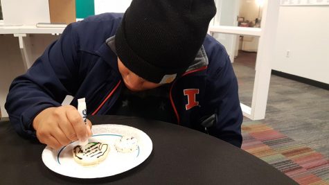 International students experience Christmas traditions during dead week