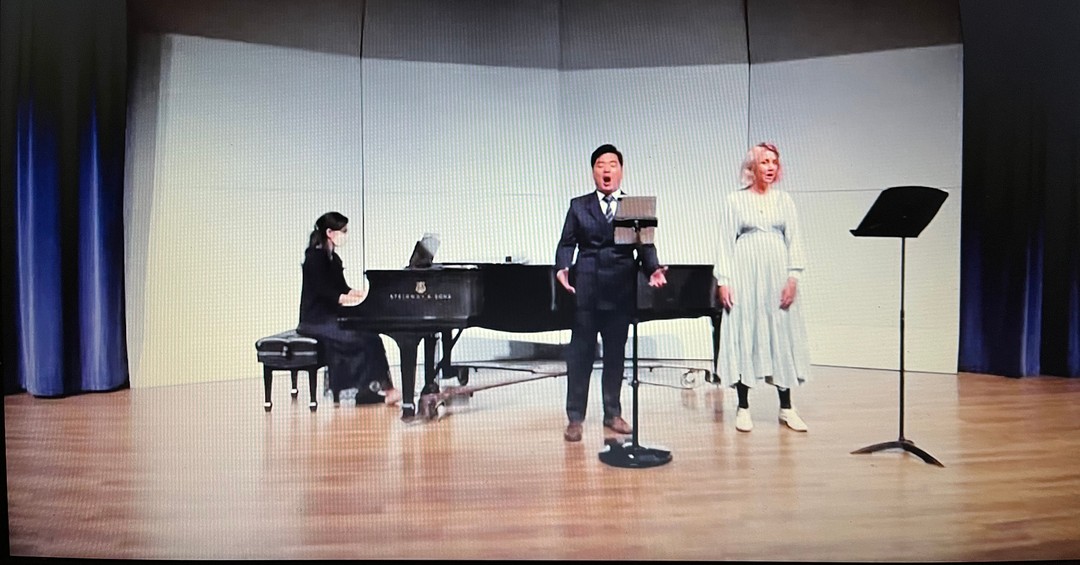 Marshall University’s faculty members were brought together to play a recital using the music of Alessandro Scarlatti, Robert Schumann, Gary Schocker, Moses Hogan, and Italian Cantoni composers free of charge to students Sunday at Smith Recital Hall.
Hit the link in our bio to read more!