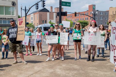 WV Abortion Law From 1882 Now Enforceable after Roe Overturned, Protesters March over Weekend
