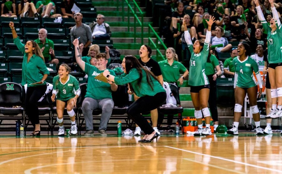 Marshall+Volleyball+Sweeps+the+South