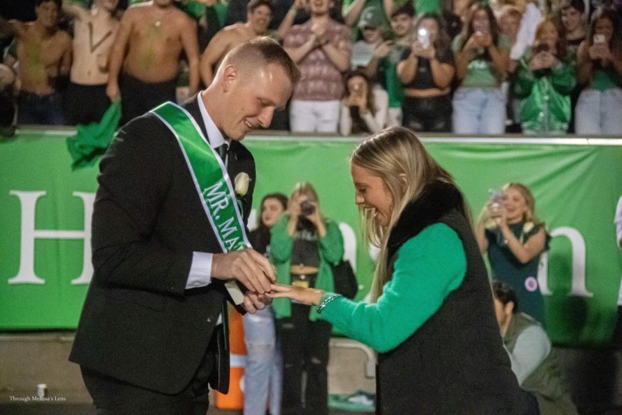 Homecoming+Love+Story%3A+New+Mr.+Marshall+Proposes+on+Football+Field