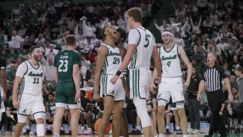 Men’s Basketball Extends Win Streak to Seven, Dominates Ohio