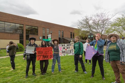 Students counter protesting the pro-life demonstrators.