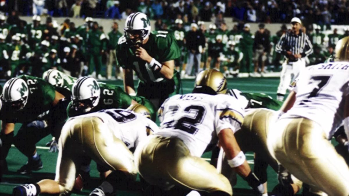 Pennington readies his team for the snap of the ball.