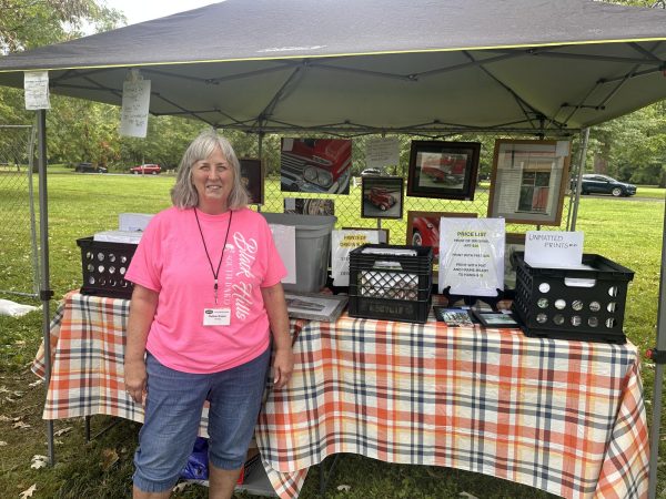 Artists from around the Tri-State area gathered to share their love for the arts at Art in the Park. 