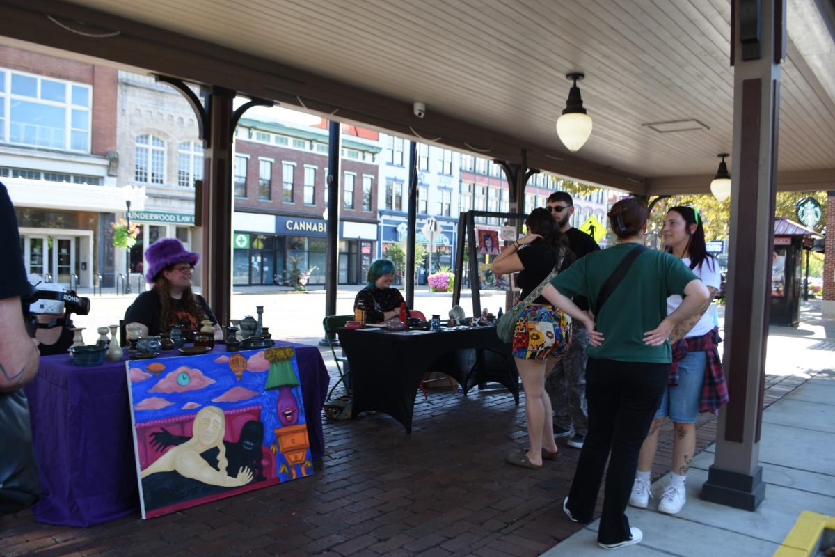 The Huntington Art Walk featured artists from the local and surrounding areas Friday, Sept. 19, at Pullman Square.

