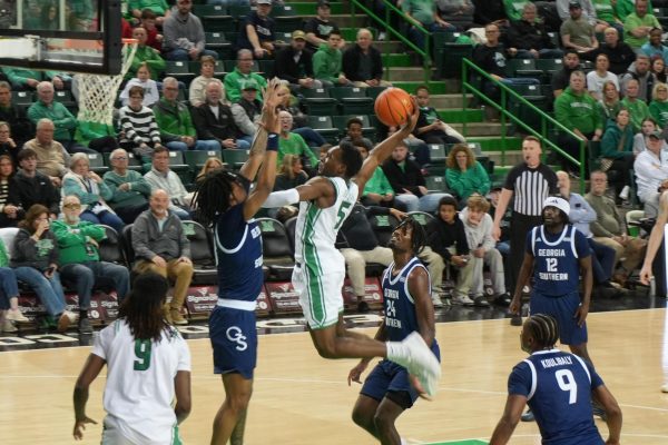 Men’s Basketball fell to Georgia Southern 99-82 on Senior Night. (The Parthenon/ David Lozano)
